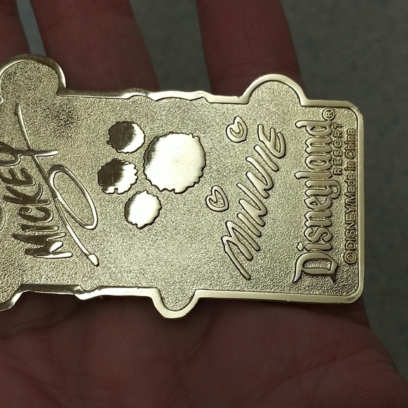 Vintage / Retro Jon Disneyland keychain - Picture 4 of 4